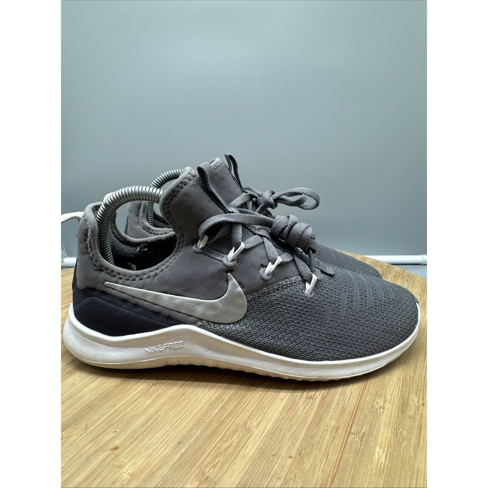 Nike Free TR 8 Womens Size 7 Gray White Athletic Running Walking Shoes Sneakers